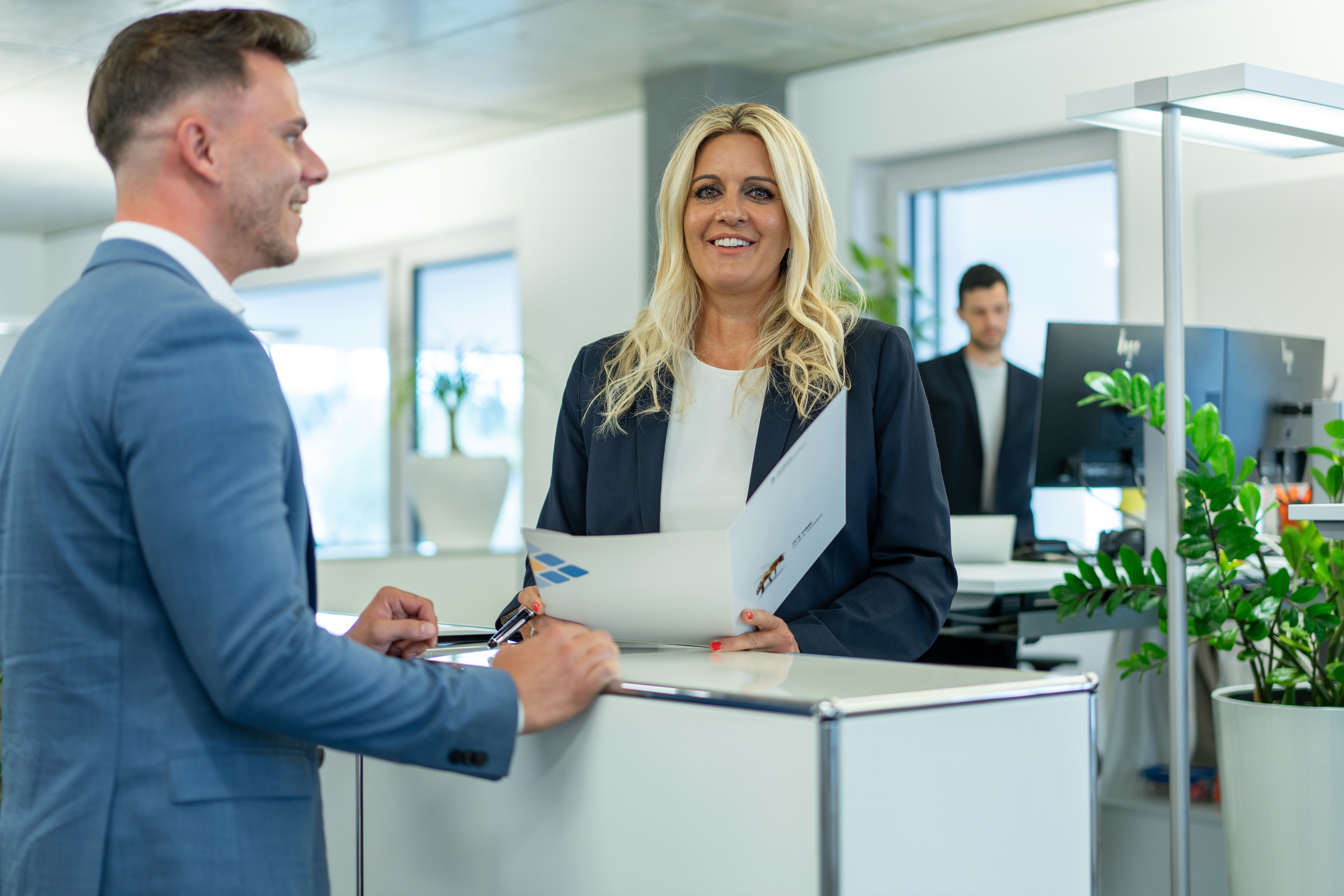 Anita Reichmuth und Yannick Huber von Human Professional Personalberatung, Fachbereich Finanzen & Controlling