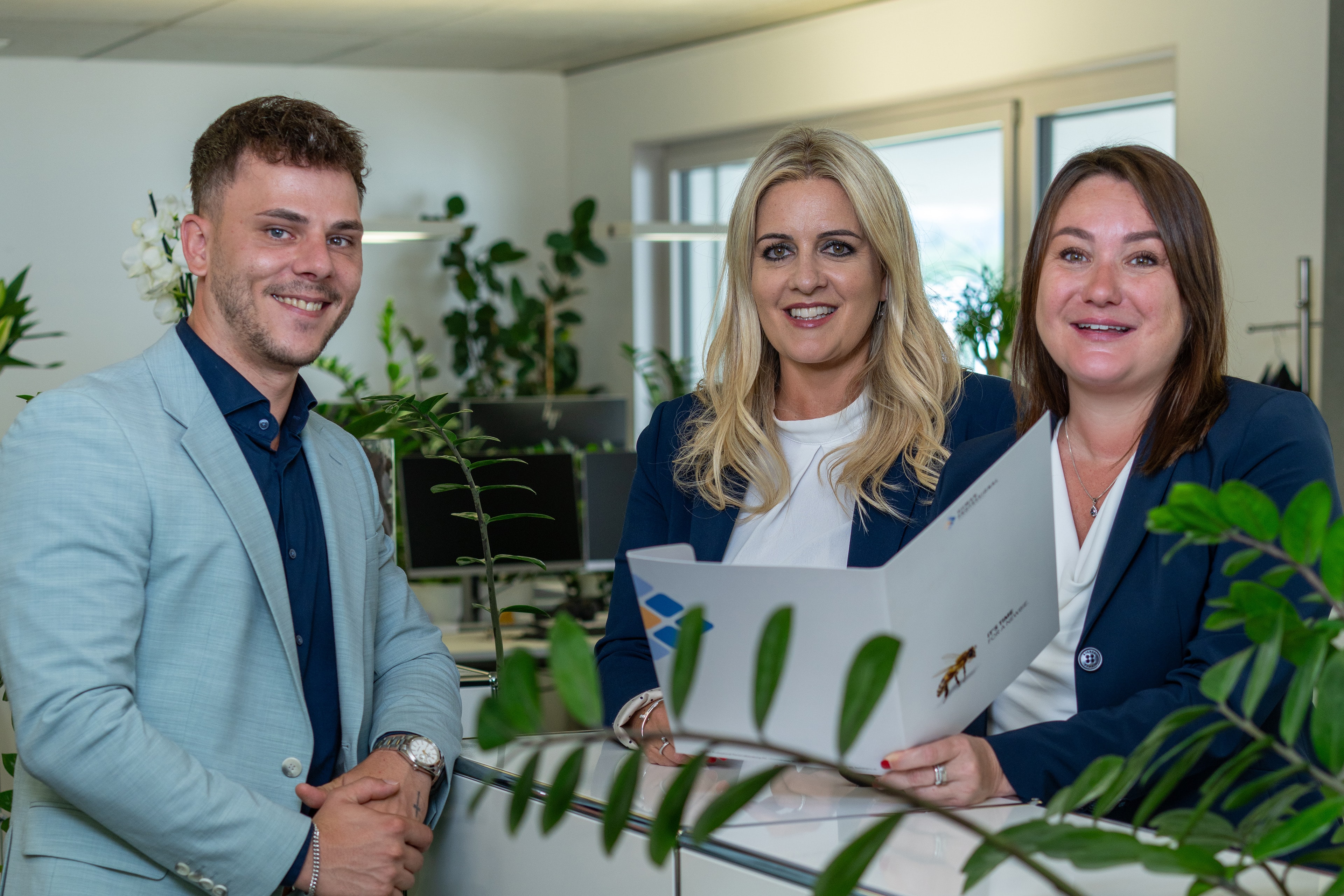 Yannick Huber, Anita Reichmuth und Michèle Oser von Human Professional Personalberatung, Fachbereiche Assistenz, Human Resources, Finanzen und Immobilien & Bau